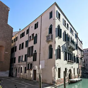 Ca' Foscolo ** Venezia